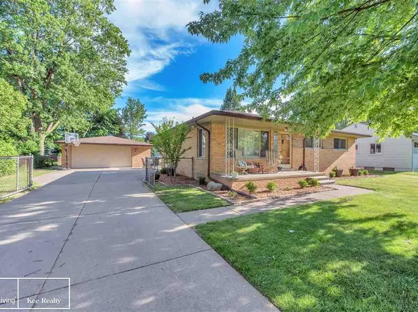 23350 Mapleview Dr, Macomb, MI 48042