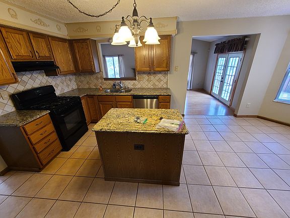 3rd image of 1362 Abbeyhill Dr