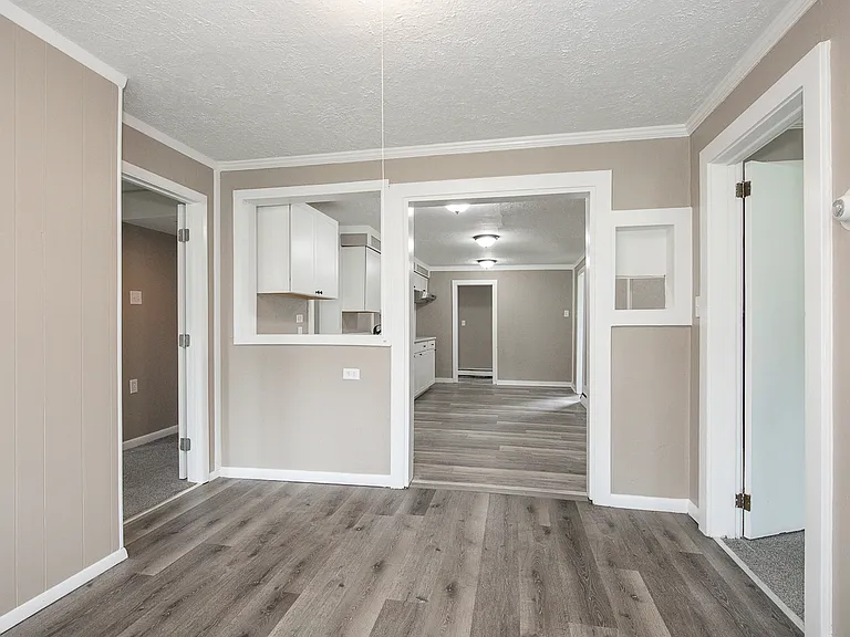 5859 Lake St — Photo 12
