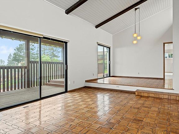 3rd image of 3495 Oakwood Ct