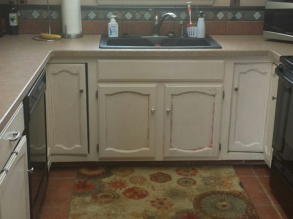 Beautifully tiled Kitchen