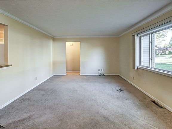 3rd image of 5845 Amrap Dr