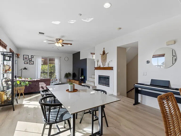 2281 Huntington Point Rd #139 — Photo 8