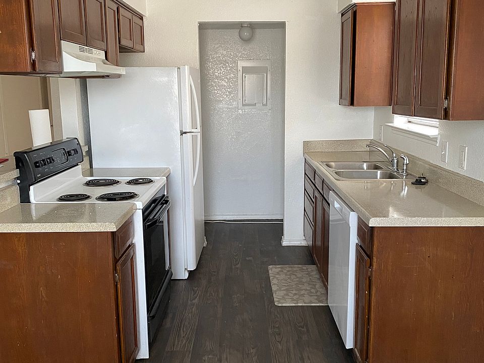 1st image of 718 Lariat Ln APT D