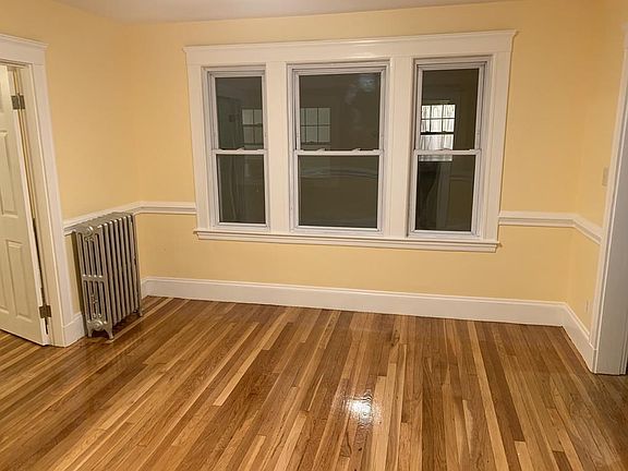 4th image of 17 Dorinda Cir #1