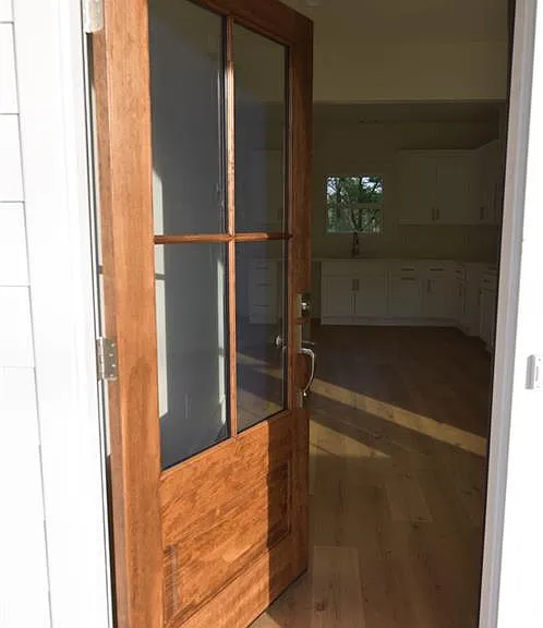 1070 Moreland Dr — Photo 6
