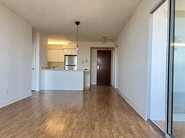 28 Empress Ave #909, Toronto, ON M2N 6Z7