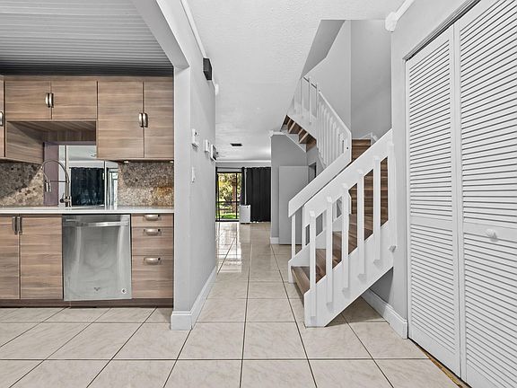 5th image of 4902 NW 82nd Avenue #2001