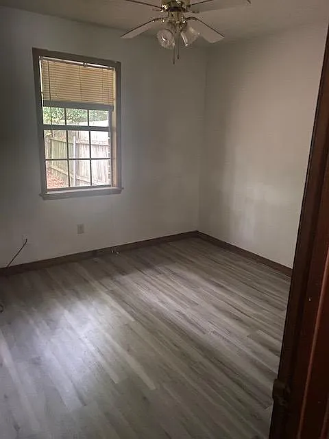 2 bed, 800 sqft, $800 — Photo 2