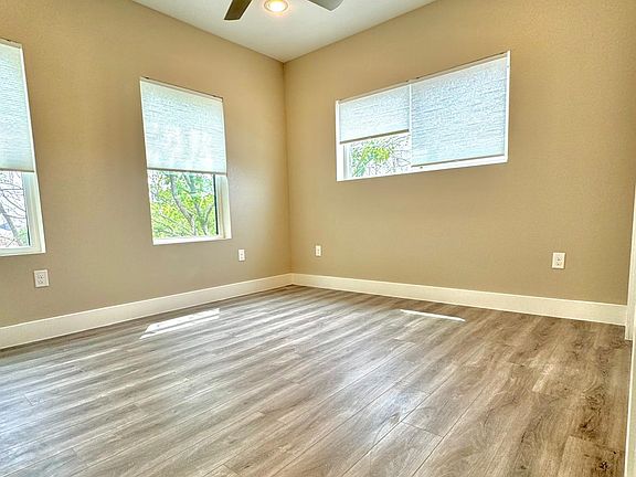 4th image of 545 Richlands Way