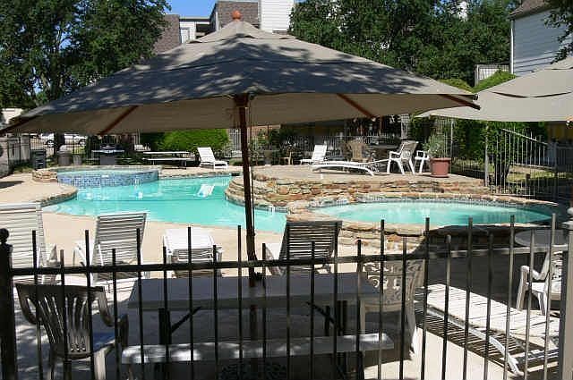 Beautiful pool with 2 spas and common area