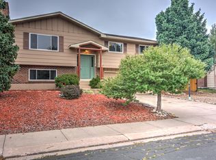 2825 Dawn Dr, Colorado Springs, CO 80918