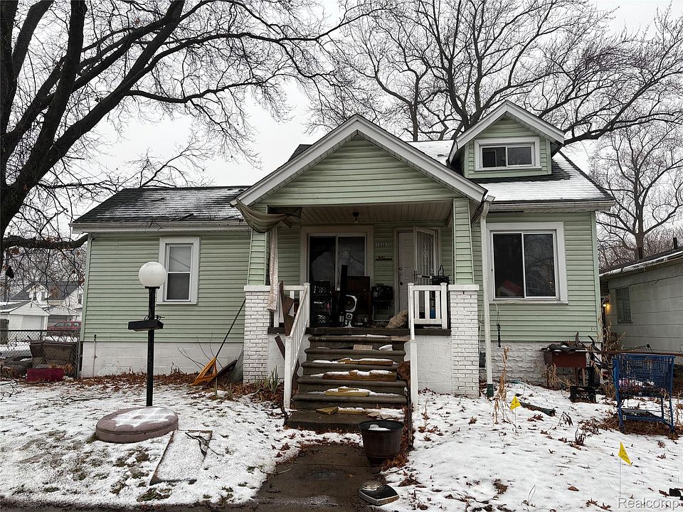 1st image of 19307 Fleming St