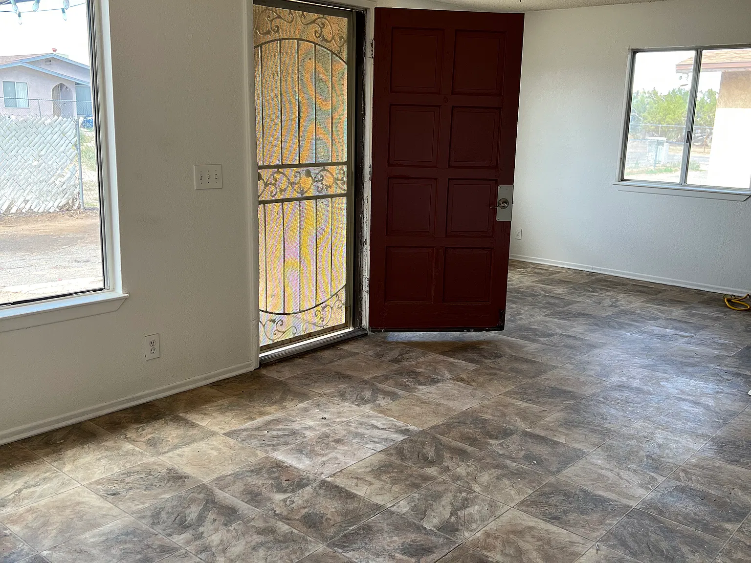 16005 Juniper St — Photo 3