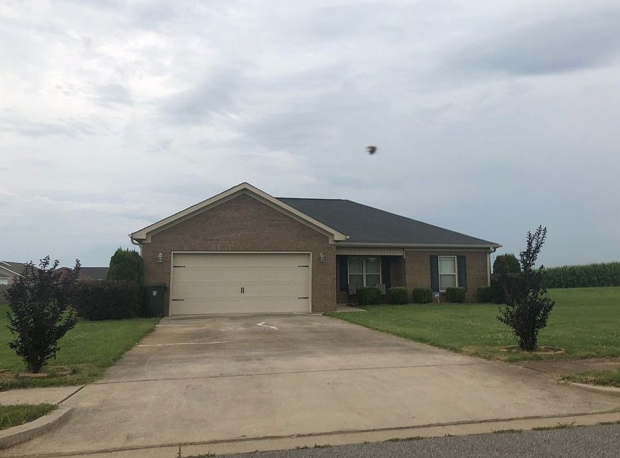 1st image of 202 Glenda Sue Ln