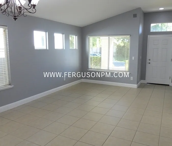 1445 Dreamy Way — Photo 2