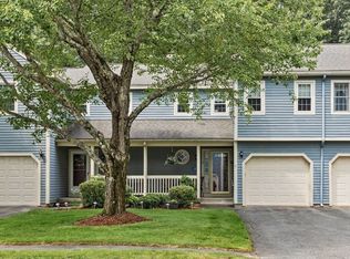 2 Village Grn, Sturbridge, MA 01566