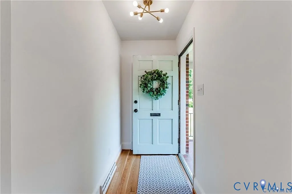 3 bed, 2.0 bath, 1560 sqft, $2,590 — Photo 3