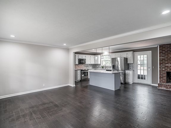 4th image of 1141 Peninsula Dr