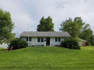 1118 E 3rd St, Maryville, MO 64468