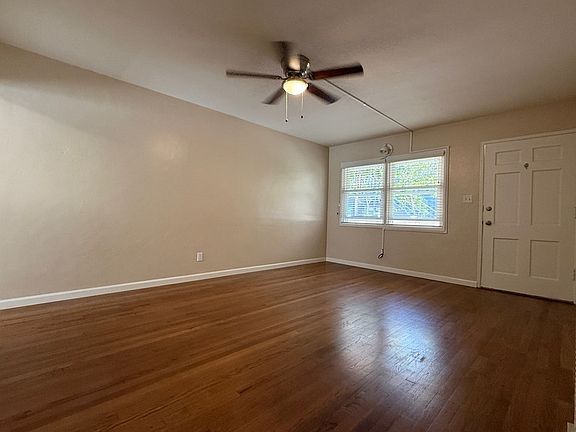 2nd image of 3109 Jarvis St