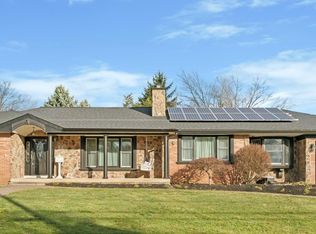 7 Village Dr W, Hamilton, NJ 08620