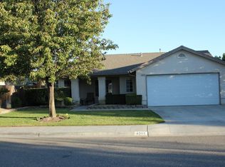 6203 W San Madele Ave, Fresno, CA 93723