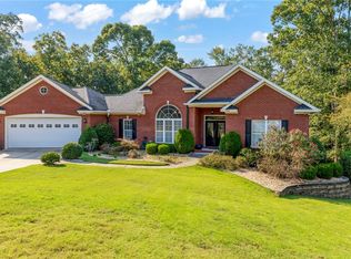 1976 Saint John Ct, Auburn, AL 36830