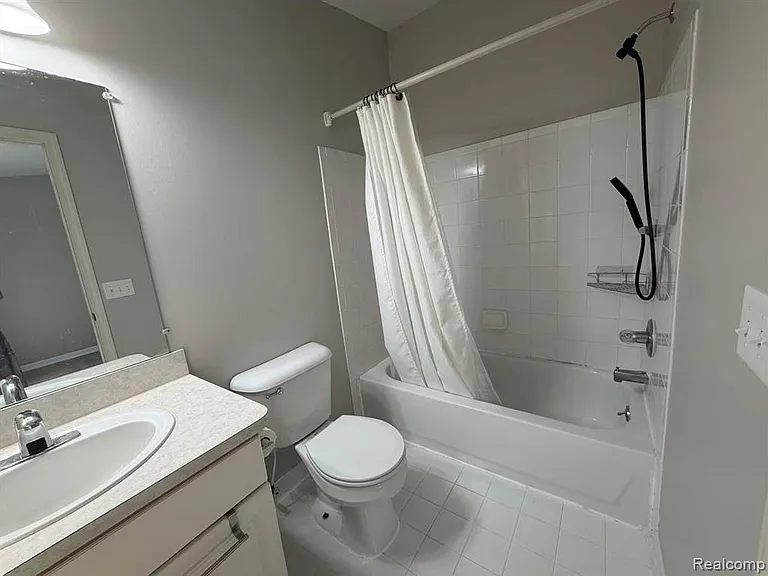 758 Sandalwood Dr — Photo 9