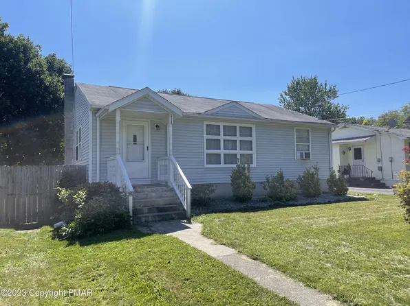 315 Collins St, Stroudsburg, PA 18360