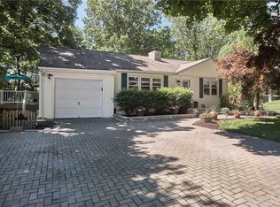 10 Valley View Cir, Warwick, NY 10990