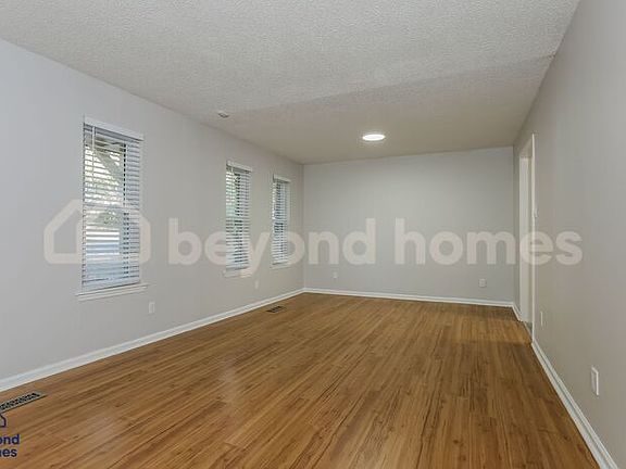 2nd image of 2709 Millbrook Rd