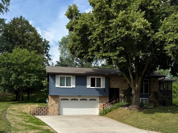 19031 Jordan Trl, Lakeville, MN 55044