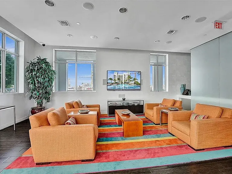 300 S Australian Ave #1007 — Photo 22