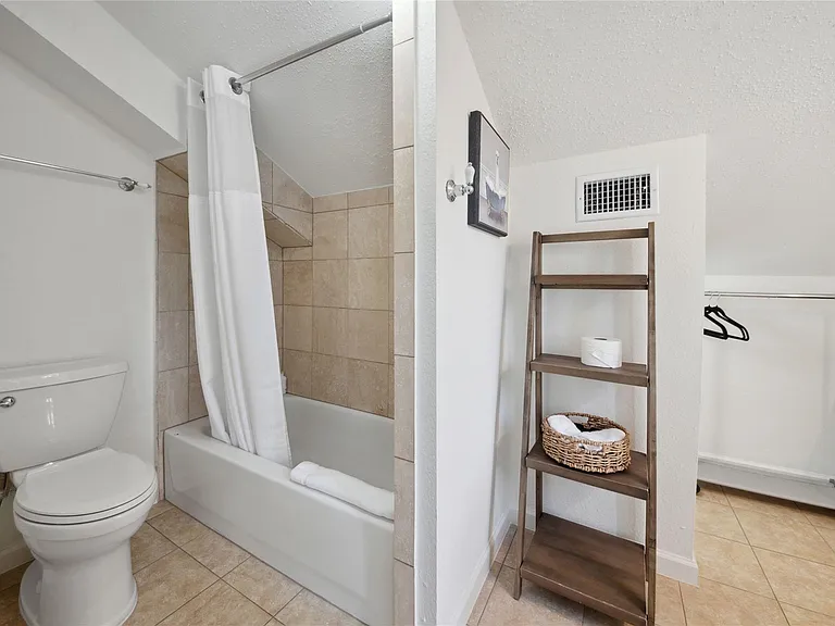 1105 Tulane St #B — Photo 17