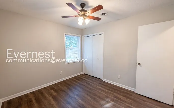 8250 Chesterfield Dr — Photo 18