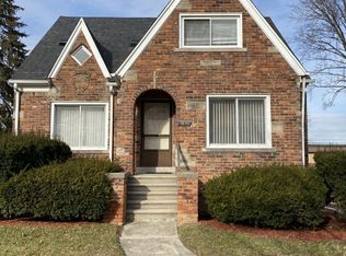 18611 Common Rd, Roseville, MI 48066