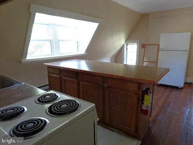 25 Montrose Ave #7 — Photo 12