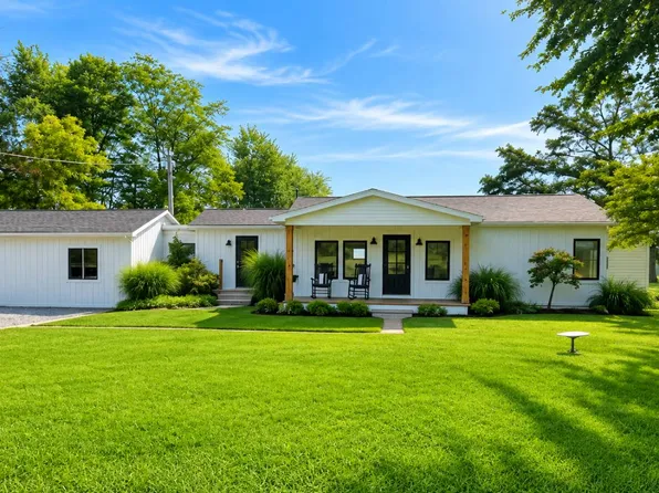 658 County Road 2050e, Fairfield, IL 62837