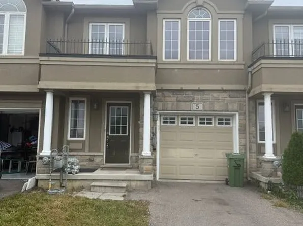 5 Trafalgar Dr, Hamilton, ON L8J 0E2