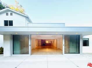 4031 Hollyline Ave, Sherman Oaks, CA 91423