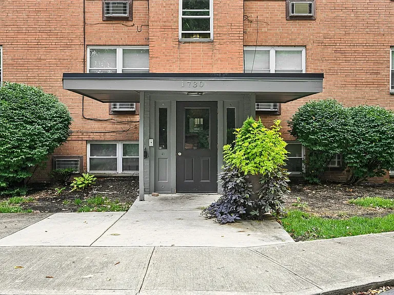 LongView Apartments — Photo 31