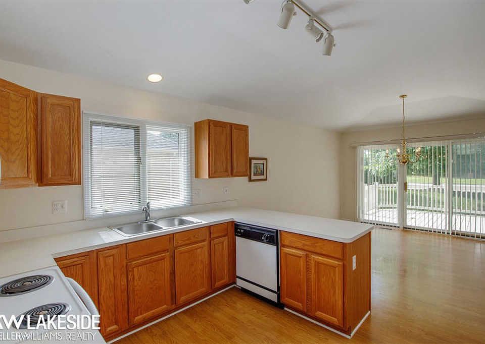 17098 Martingale Ln, photo 16