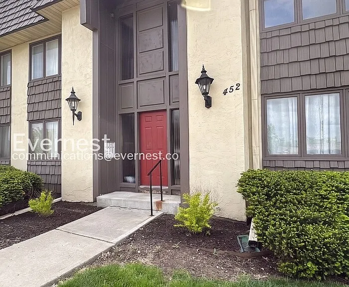 452 W 104th St #D — Photo 2