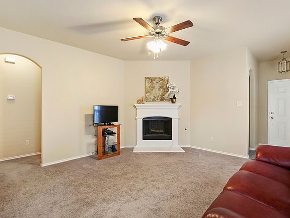 5th image of 420 Mount Olive Ave