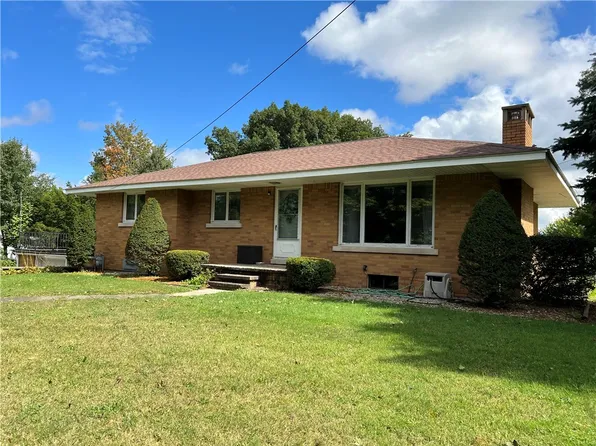 943 King Rd, Harborcreek, PA 16421