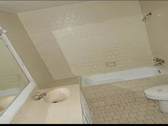 5th image of 9419 Wellsworth Dr
