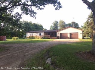 6040 W Beard Rd, Perry, MI 48872