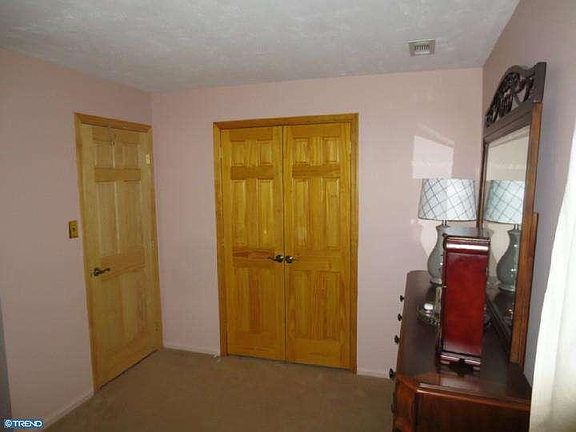 3rd image of 105 Providence Dr