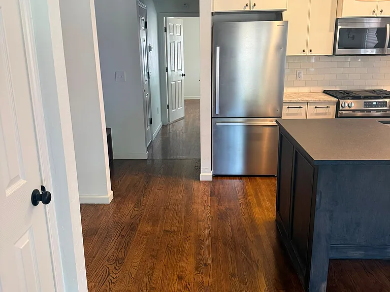 2528 NW 12th St #3 — Photo 6